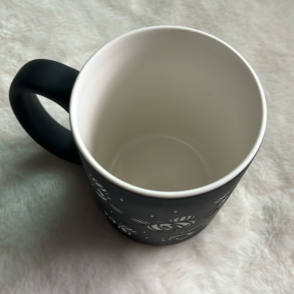 New Disney Mug - Picture 2 of 3